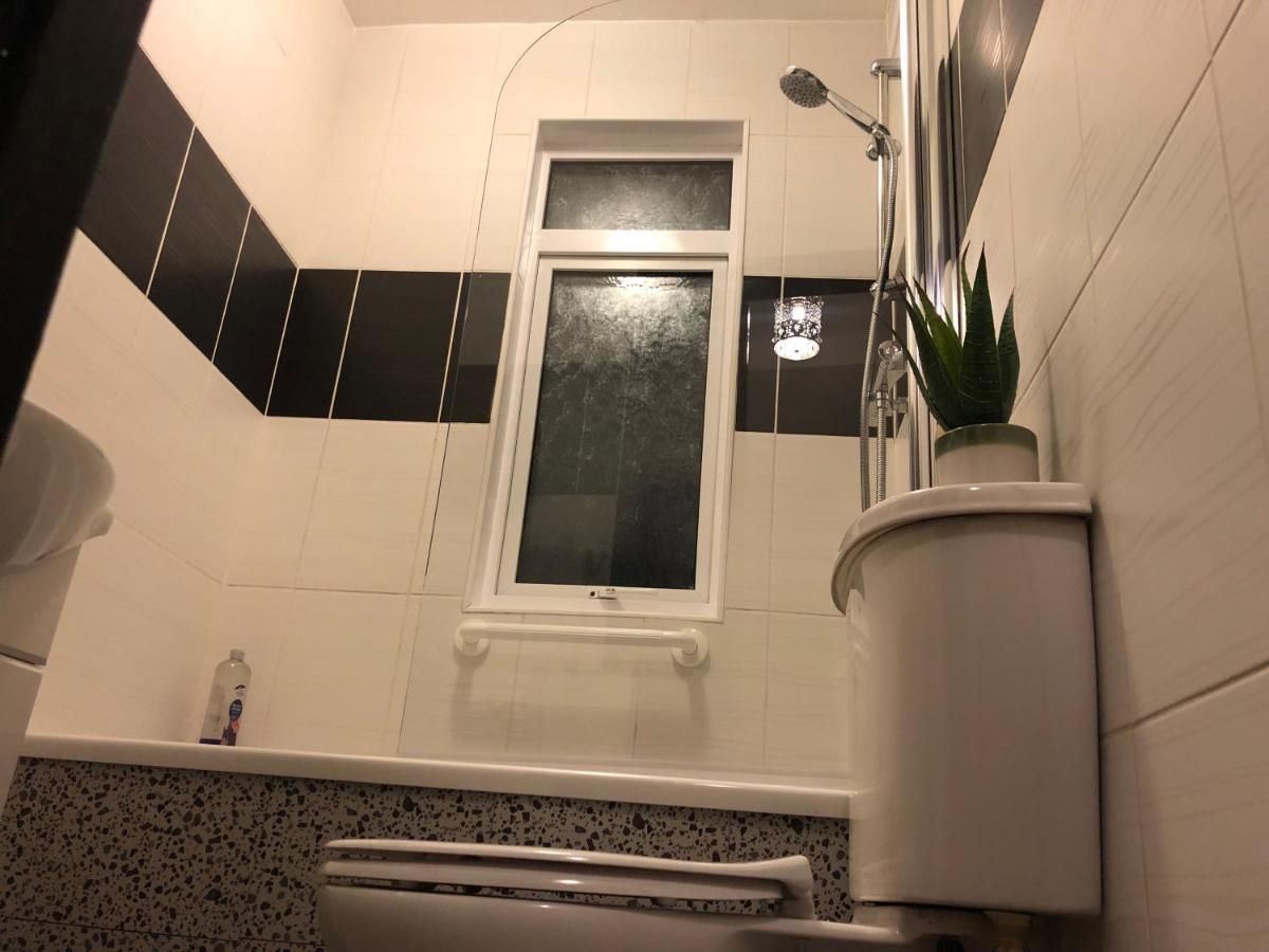 Handsworth Home - 2 Bedroomed 셰필드 외부 사진