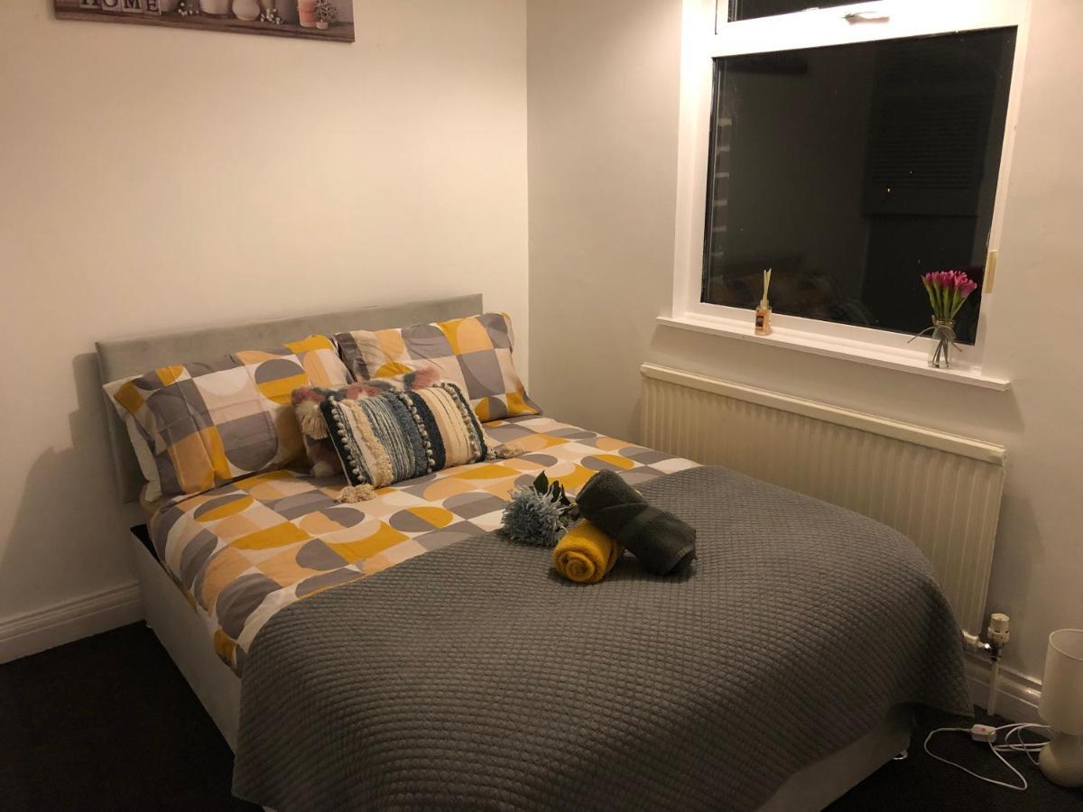 Handsworth Home - 2 Bedroomed 셰필드 외부 사진